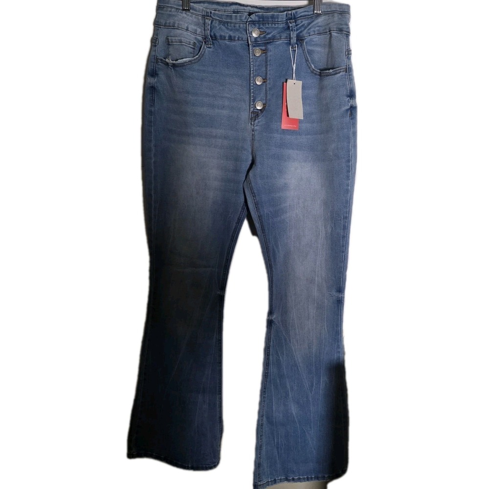 Flamingo Women's 2XL High Rise Button Fly Flare Jeans Stretch Light Wash Curvy